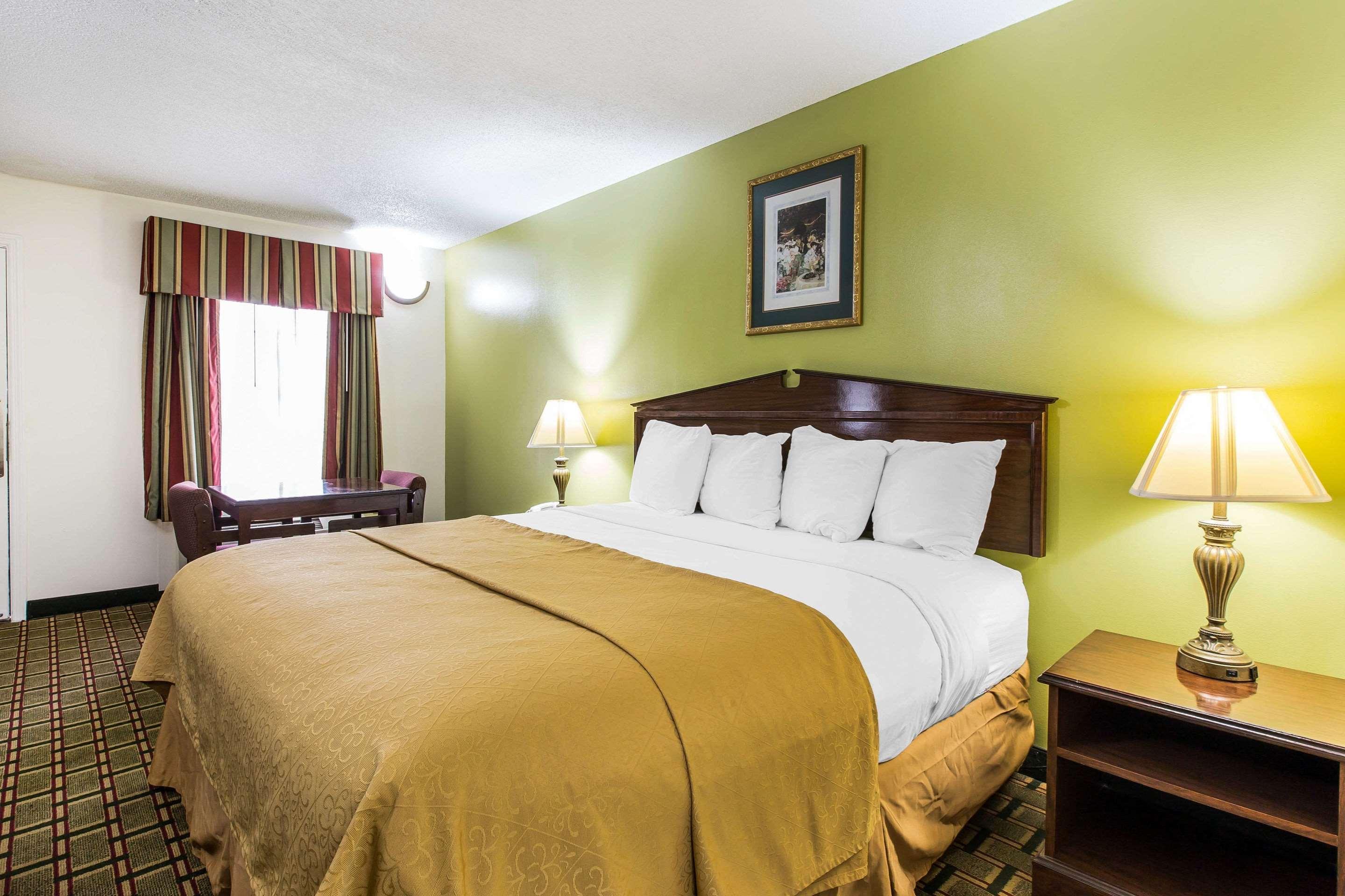 Quality Inn Eastman Exterior photo